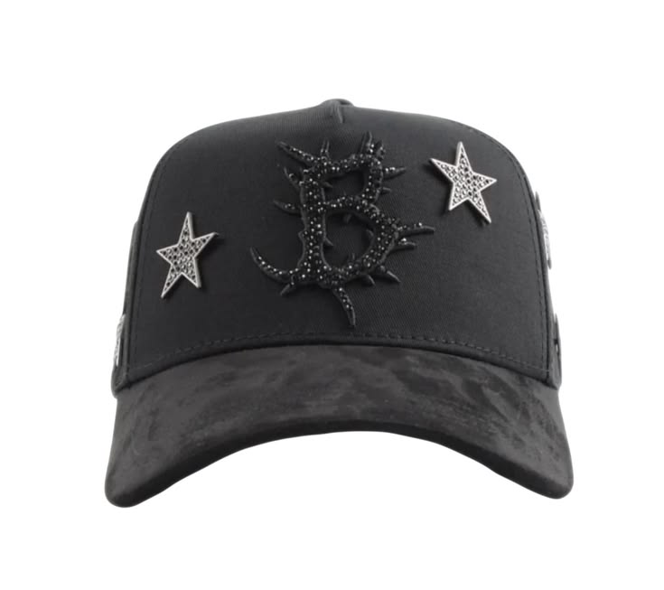 “No es una gorra… es presencia.”